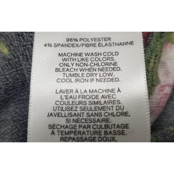 NWT NEW Express Large Black Floral Ruffle Flutter‎ Sleeve V Neck Blouse - Picture 12 of 16